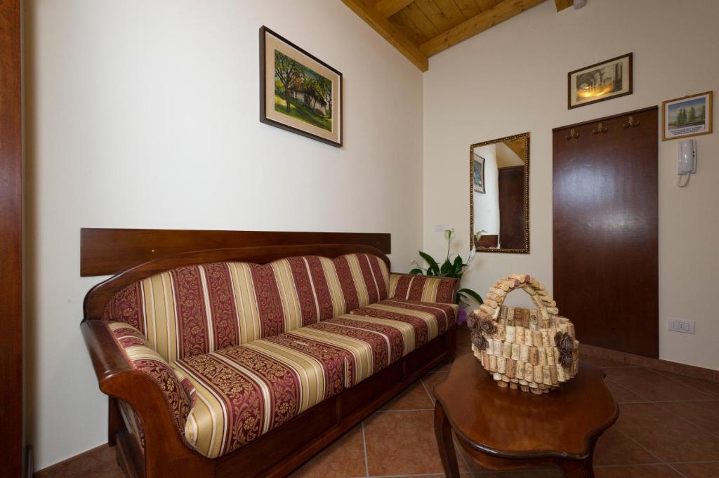 Locanda Ristorante Al Cardellino Μπαρντολίνο Δωμάτιο φωτογραφία